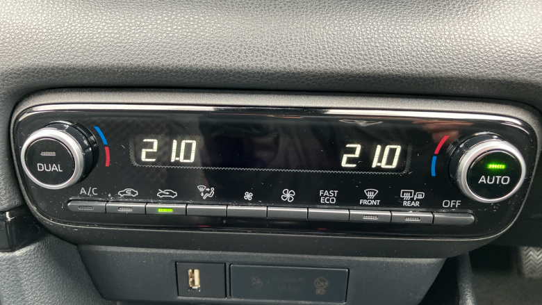 Toyota Yaris 1.5 Hybrid Launch Edition 5dr CVT Hybrid Hatchback